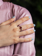 Minimal Aqeeq Ring with Sculpted Silver Details
